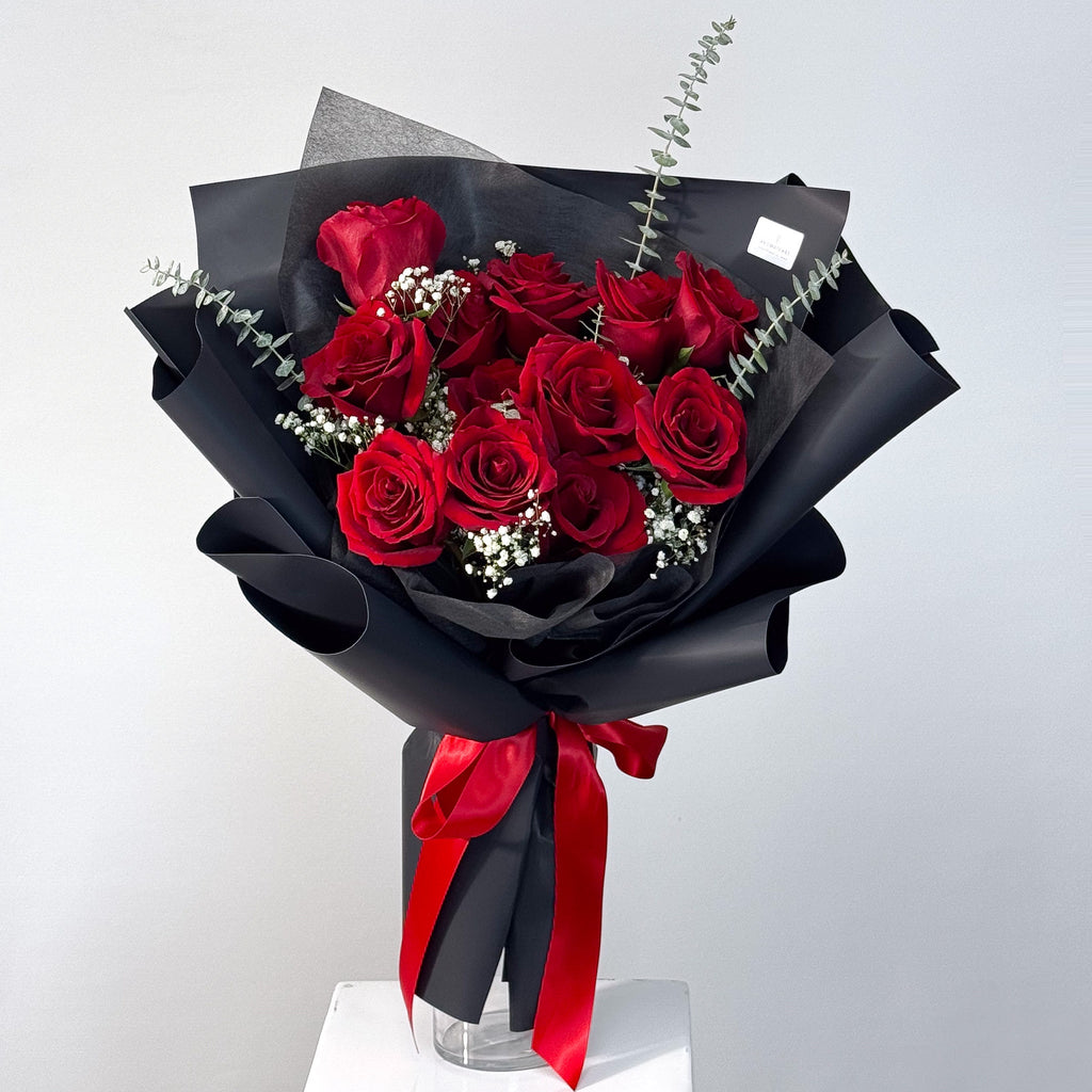 Romantic 12 Fresh Roses Bouquet - Aromatears flower Fresh Roses